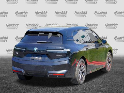 Used 2023 BMW iX xDrive50 w/ Premium Package AWD/4WD image 8