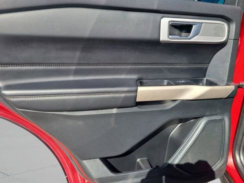 Used 2023 Ford Explorer Limited w/ Equipment Group 301A image 29