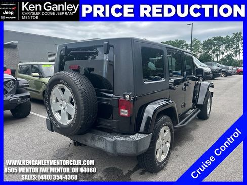 Used 2007 Jeep Wrangler Unlimited Sahara AWD/4WD image 9