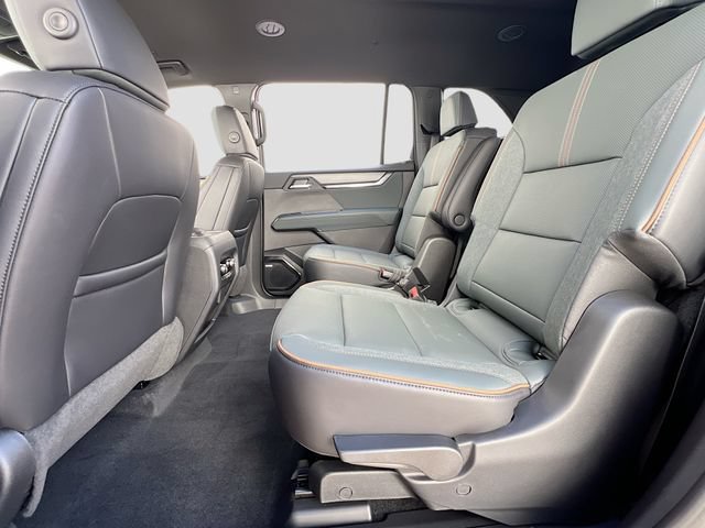 New 2026 GMC Acadia AT4 w/ Luxury Package AWD/4WD image 17