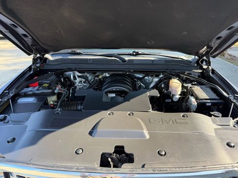 Used 2017 GMC Yukon Denali image 38