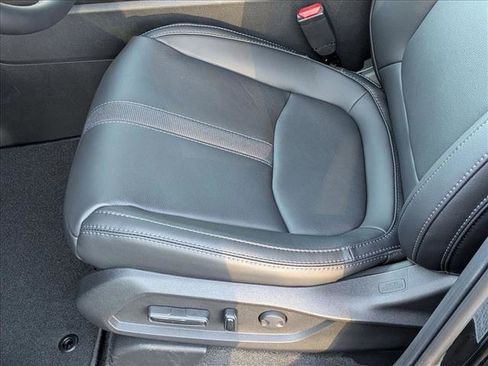 New 2025 Honda Pilot Touring image 4