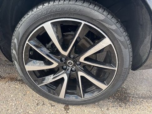 Used 2023 Volvo XC90 B6 Plus w/ Protection Package Premier image 6