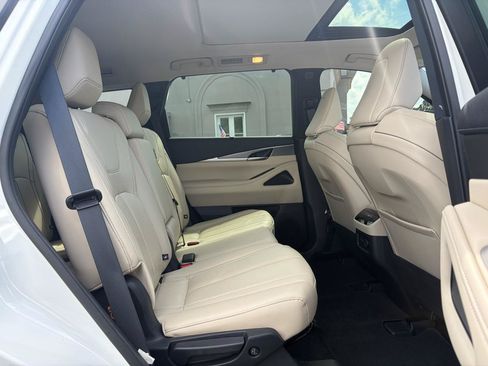 Used 2024 INFINITI QX60 Luxe AWD/4WD image 12