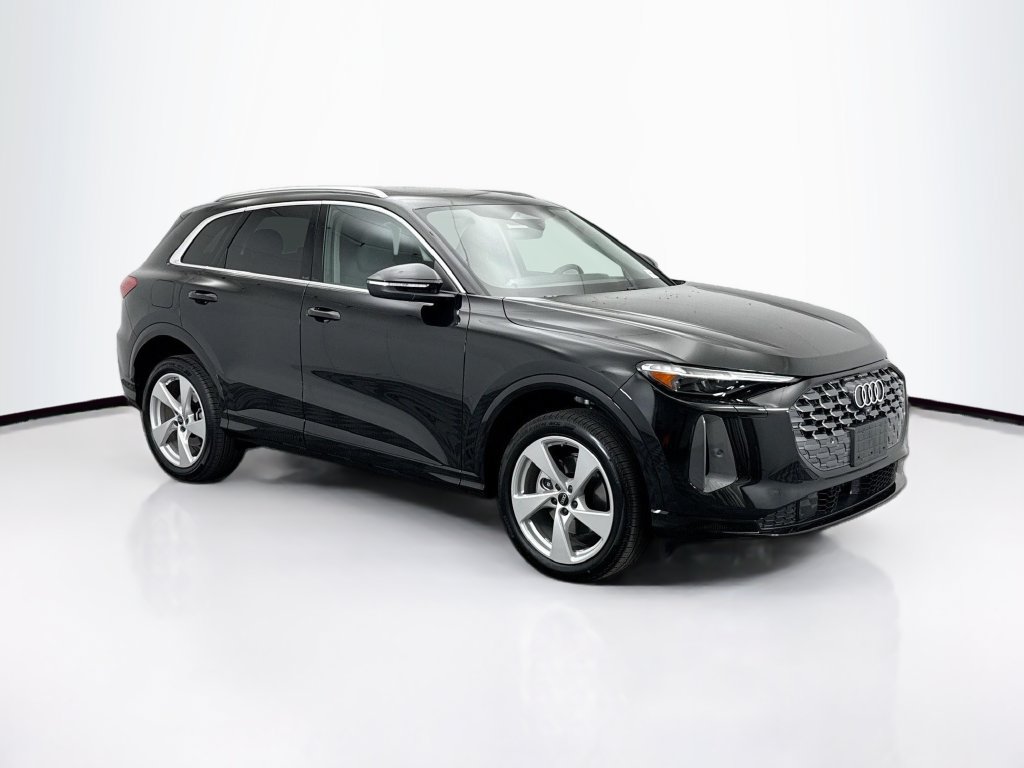 Certified 2025 Audi Q5 Premium w/ Premium Plus AWD/4WD image 3
