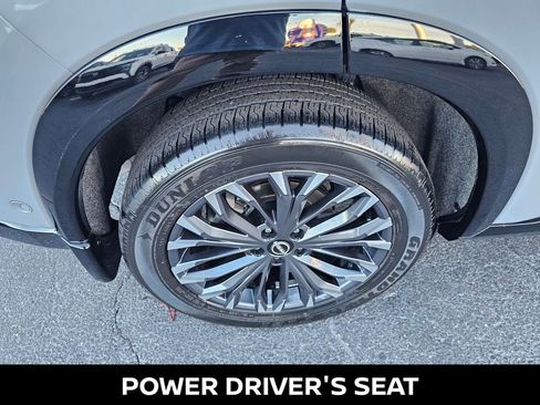 Used 2024 Nissan Rogue Platinum w/ Platinum Premium Package image 11