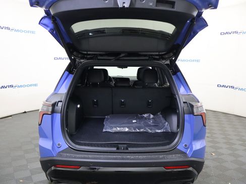 New 2026 Chevrolet Equinox RS w/ LPO, Floor Liner Package image 8