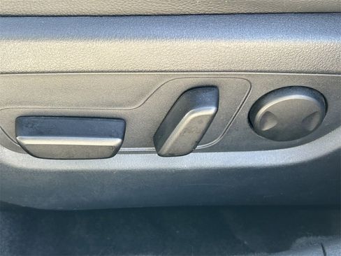 Used 2025 MAZDA CX-50 AWD 2.5 S w/ Preferred Package image 19