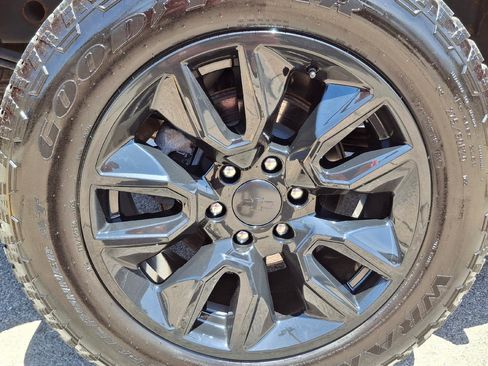 Used 2024 Chevrolet Silverado 1500 LT AWD/4WD image 24