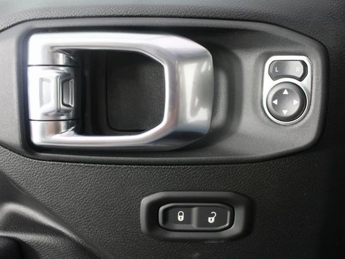 New 2026 Jeep Wrangler Unlimited Rubicon image 14