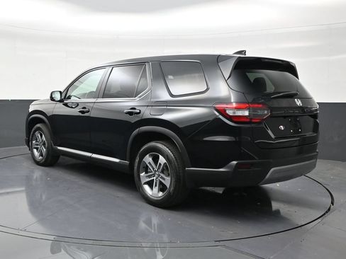 Used 2025 Honda Pilot EX-L image 3
