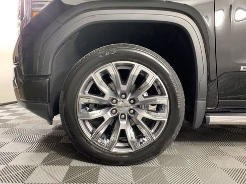 Used 2025 GMC Sierra 1500 Denali w/ Denali Reserve Package AWD/4WD image 11