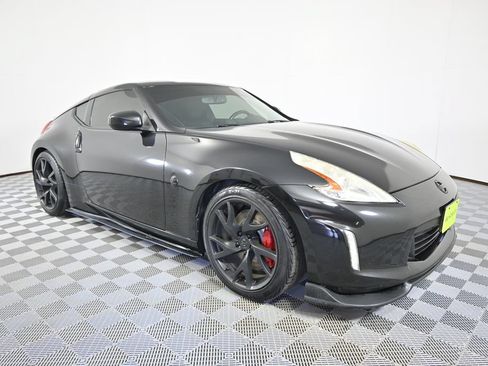 Used 2014 Nissan 370Z Touring w/ Sport Package RWD image 9