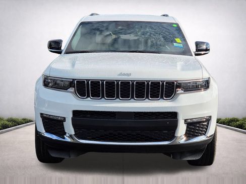 Used 2025 Jeep Grand Cherokee L Limited w/ MOPAR Finishing Package AWD/4WD image 2