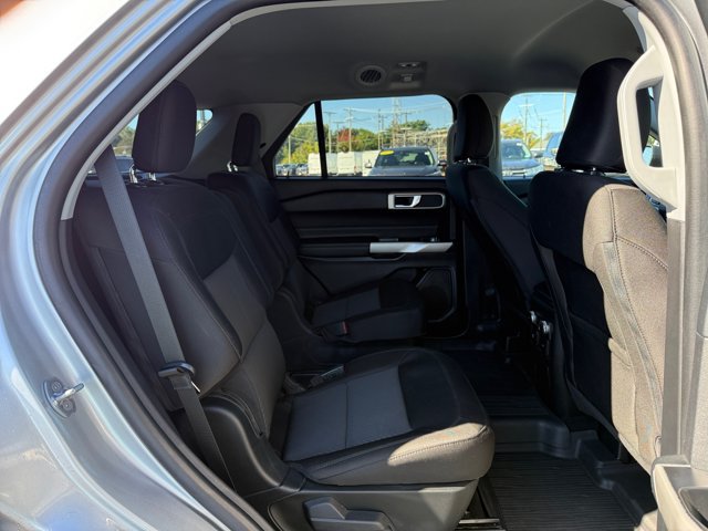 Used 2022 Ford Explorer XLT AWD/4WD image 15