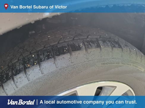 Certified 2025 Subaru Outback Touring AWD/4WD image 10