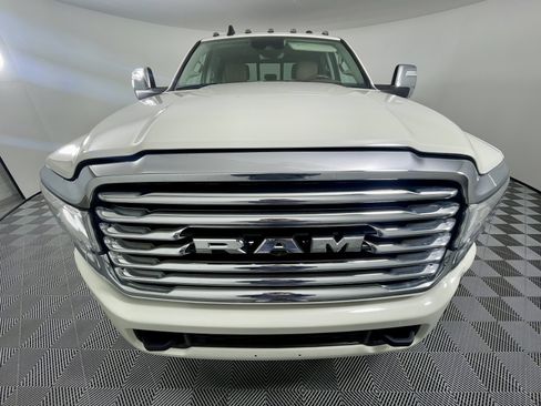 Used 2023 RAM 3500 Limited image 9