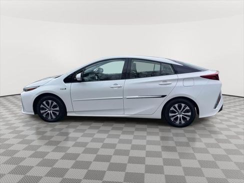 Used 2020 Toyota Prius Prime XLE image 4