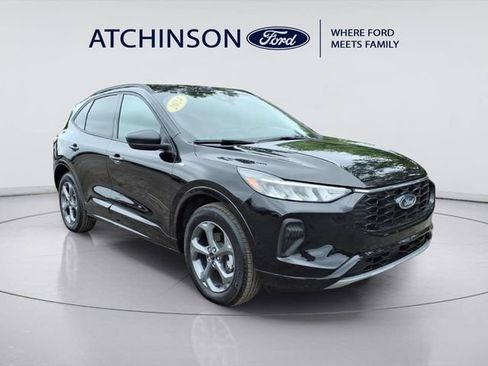 Certified 2024 Ford Escape ST-Line w/ Tech Pack #1 AWD/4WD image 3