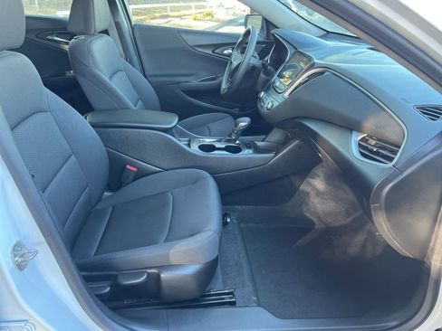 Used 2023 Chevrolet Malibu LS image 12