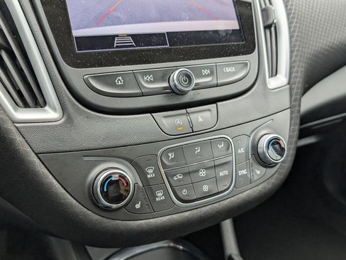 Used 2024 Chevrolet Malibu LT FWD image 17