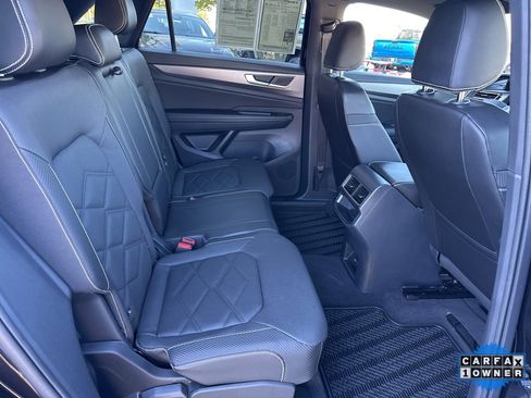 Used 2024 Volkswagen Atlas Cross Sport SE image 48
