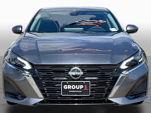 Certified 2024 Nissan Altima 2.5 SV w/ SV Premium Package FWD image 4