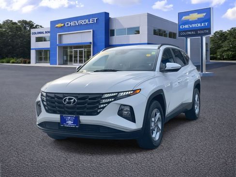 Used 2023 Hyundai Tucson SEL image 2