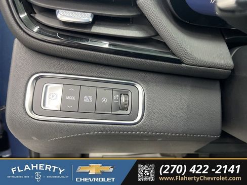 Used 2025 Buick Enclave Preferred image 24