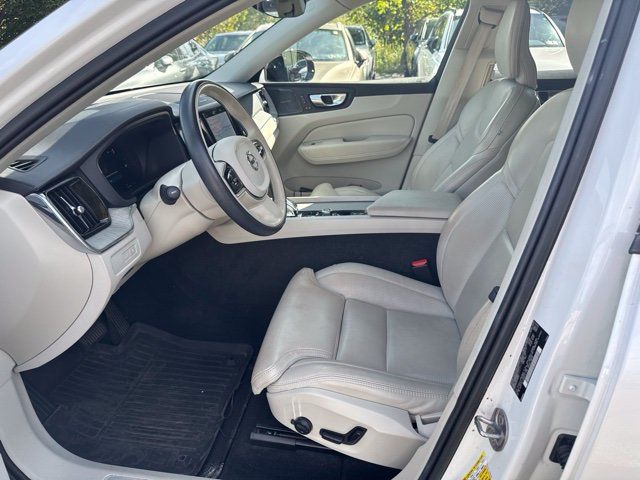 Used 2023 Volvo XC60 T8 Ultimate w/ Climate Package AWD/4WD image 14