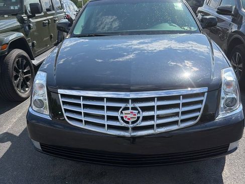 Used 2009 Cadillac DTS Limousine FWD image 2