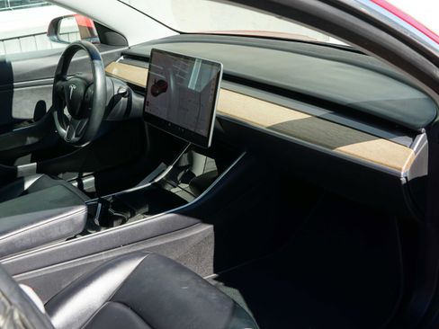 Used 2018 Tesla Model 3 Mid Range RWD image 27