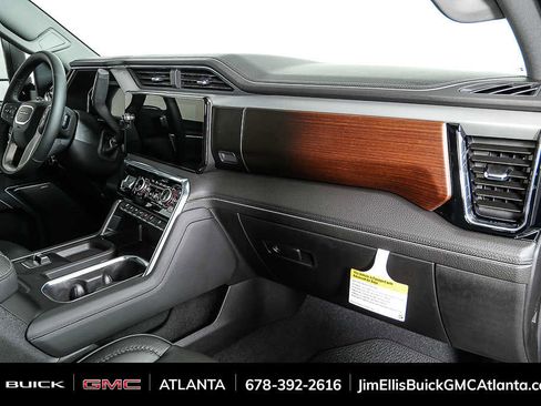 New 2026 GMC Sierra 2500 Denali w/ Denali Reserve Package AWD/4WD image 24