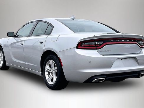 Used 2023 Dodge Charger SXT RWD image 4