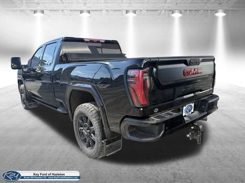 Used 2024 GMC Sierra 2500 AT4 w/ AT4 Premium Plus Package image 3