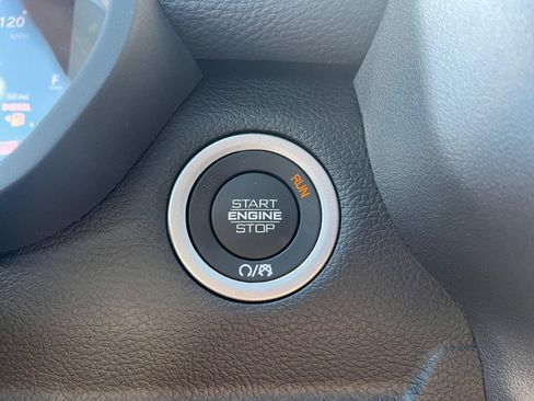 New 2026 RAM 2500 Laramie AWD/4WD image 24