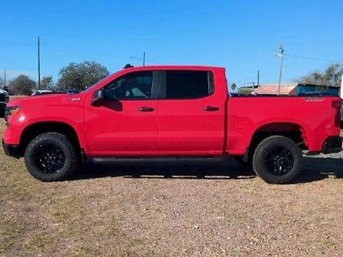 New 2026 Chevrolet Silverado 1500 Custom Trail Boss w/ LPO, Dark Essentials Package AWD/4WD image 5