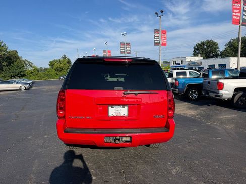 Used 2013 GMC Yukon XL SLE w/ Suspension Package, Off-Road AWD/4WD image 6
