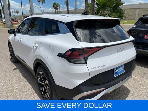 Used 2024 Kia Sportage EX FWD image 4