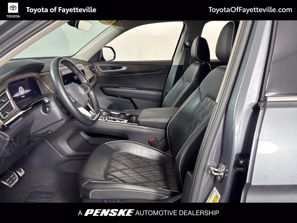 Used 2025 Volkswagen Atlas SEL Premium R-Line AWD/4WD image 24