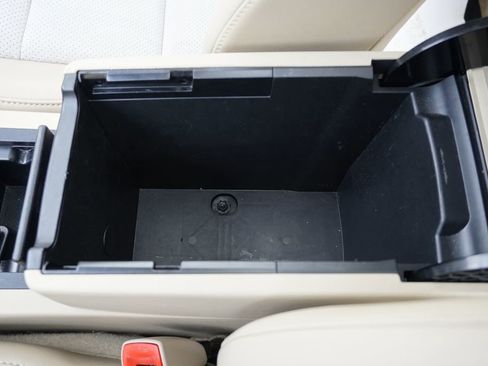 Used 2014 Toyota Camry XLE w/ Leather Package image 23