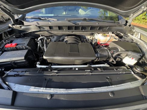 Used 2023 Chevrolet Tahoe Z71 w/ Luxury Package image 10