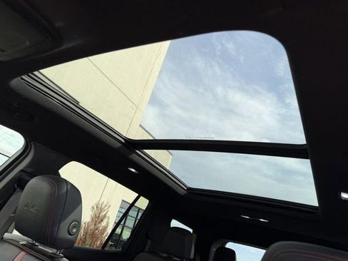 Used 2024 Chevrolet Traverse RS w/ LPO, Floor Liner Package image 27