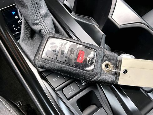 Used 2026 Toyota Camry SE w/ Convenience Package image 14