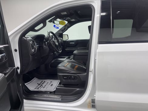 Used 2021 GMC Sierra 1500 AT4 w/ AT4 Premium Package image 9