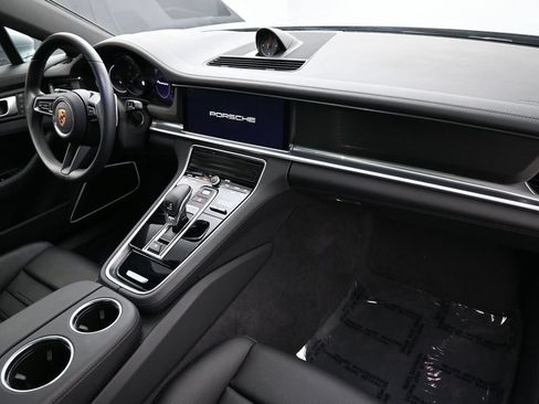 Certified 2023 Porsche Panamera Platinum Edition RWD image 33