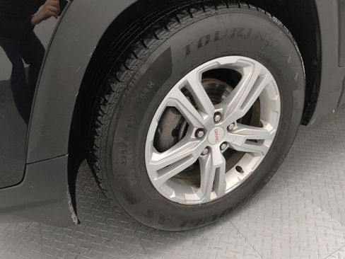 Used 2024 GMC Terrain SLE FWD image 31