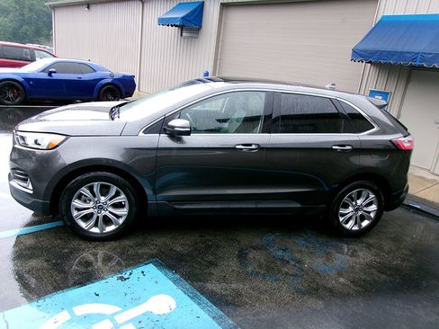 Used 2019 Ford Edge Titanium w/ Cold Weather Package image 7