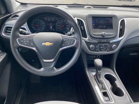 Used 2022 Chevrolet Equinox LS w/ Driver Confidence II Package AWD/4WD image 7