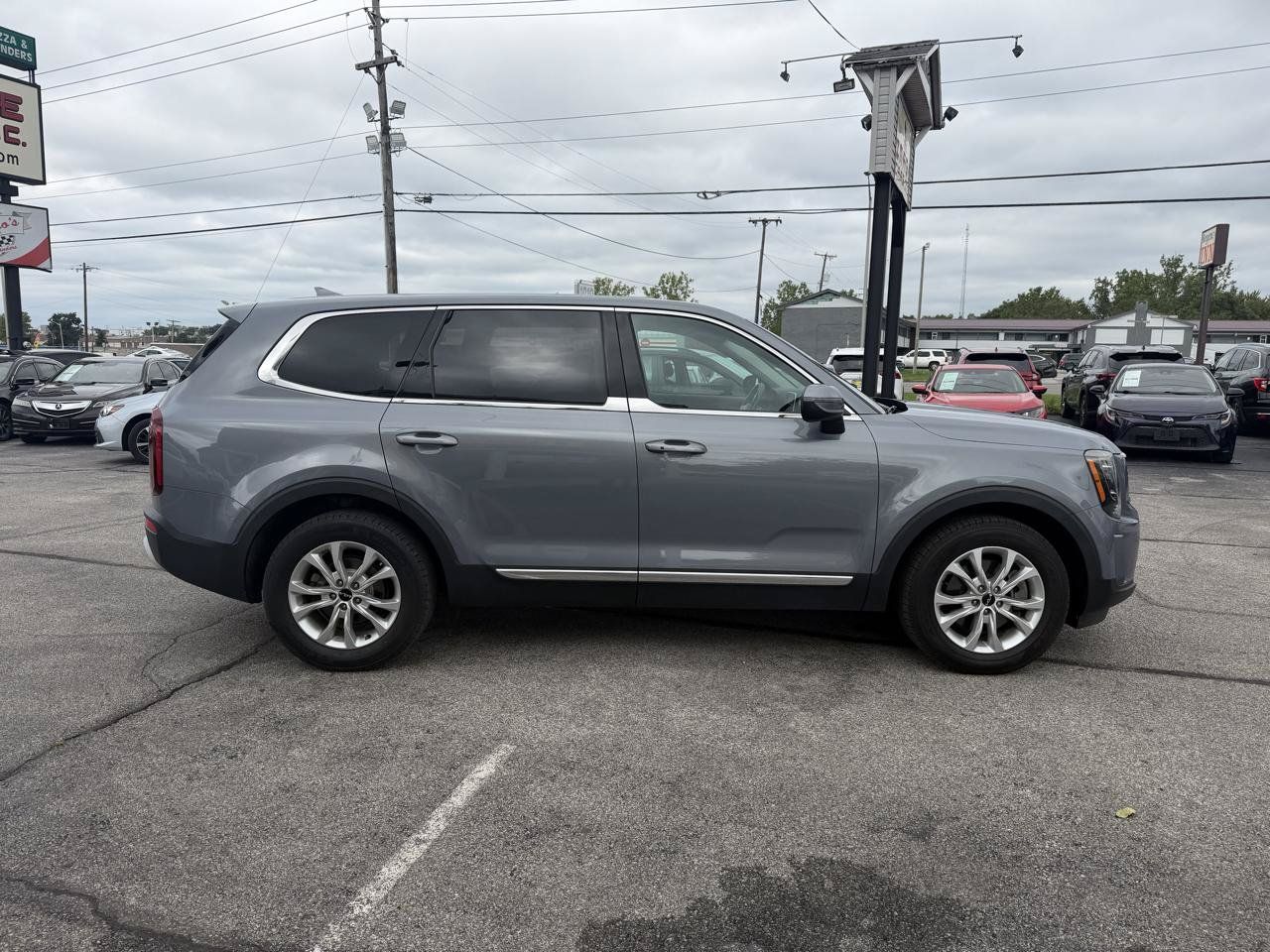 Used 2022 Kia Telluride LX AWD/4WD image 5